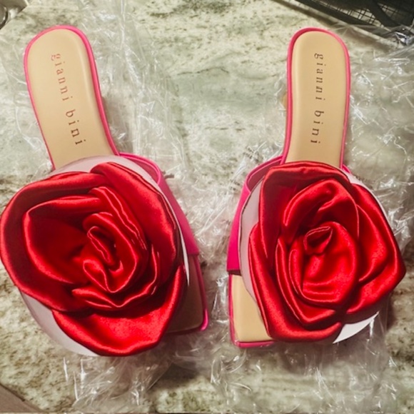 Gianni Bini Pink/ LG RED BOW SLIP ON PUMP NEVER WORN IN WRAPPER! - SIZE 9.5 M - Picture 7 of 13